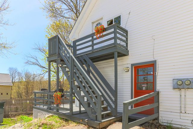 95 Hall Avenue, Henniker, NH 03242