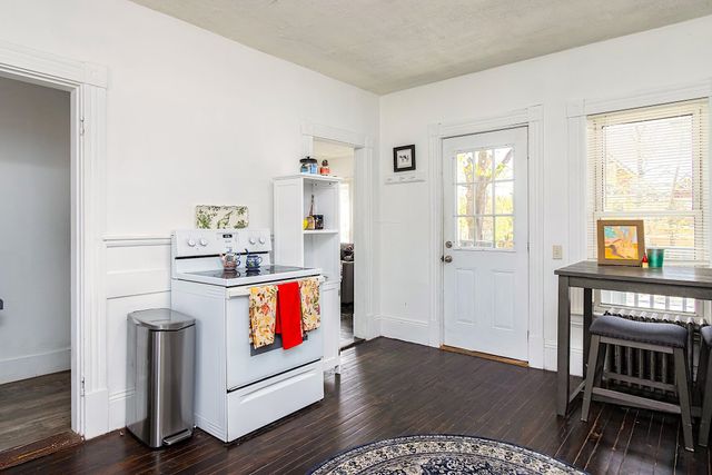 95 Hall Avenue, Henniker, NH 03242