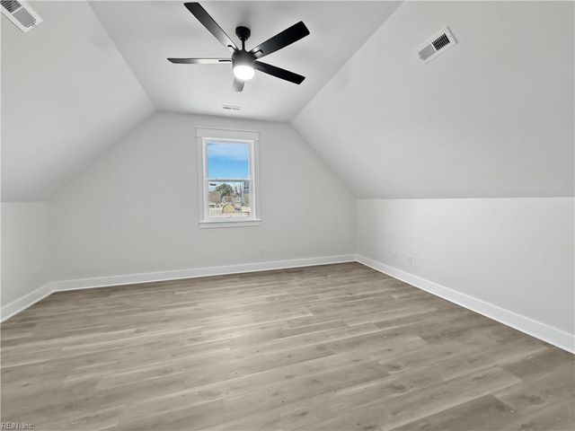 102 Staysail DR, Elizabeth City, NC 27909