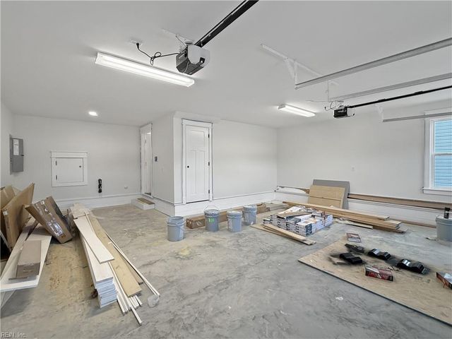 102 Staysail DR, Elizabeth City, NC 27909