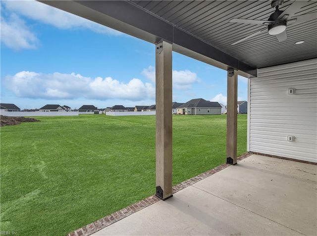 102 Staysail DR, Elizabeth City, NC 27909