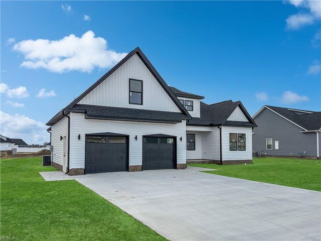 102 Staysail DR, Elizabeth City, NC 27909