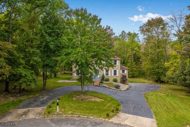 5 Fernwood Rd, Warren Twp., NJ 07059