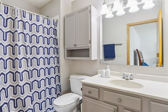 1226 Prairieview Drive NE, Cedar Rapids, IA 52402