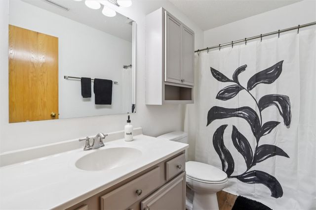 1226 Prairieview Drive NE, Cedar Rapids, IA 52402