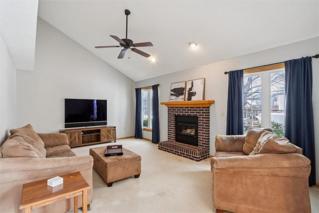 1226 Prairieview Drive NE, Cedar Rapids, IA 52402