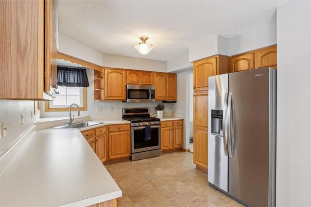 1226 Prairieview Drive NE, Cedar Rapids, IA 52402