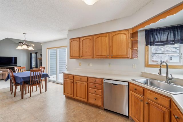 1226 Prairieview Drive NE, Cedar Rapids, IA 52402