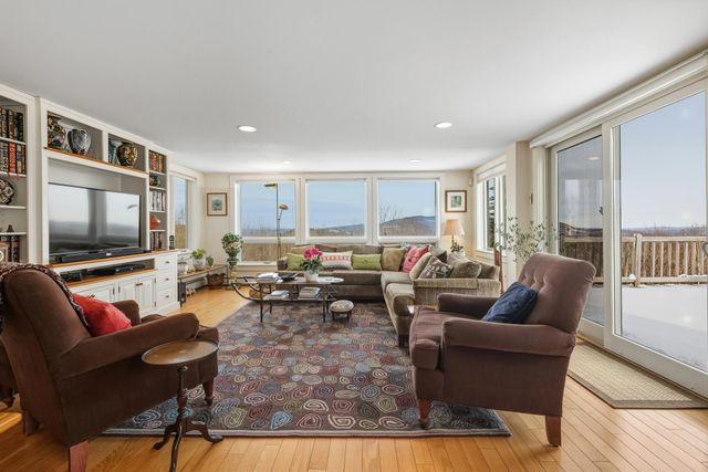 136 Granite Hill Road, Wilmot, NH 03287