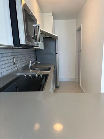 1255 Collins Avenue 807, Miami Beach, FL 33139