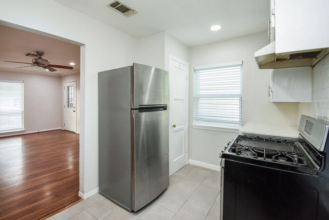 6614 Teluco Street, Houston, TX 77055