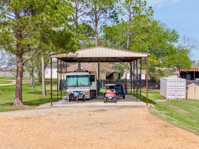 999 Salem Road, Brenham, TX 77833