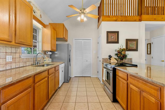 999 Salem Road, Brenham, TX 77833