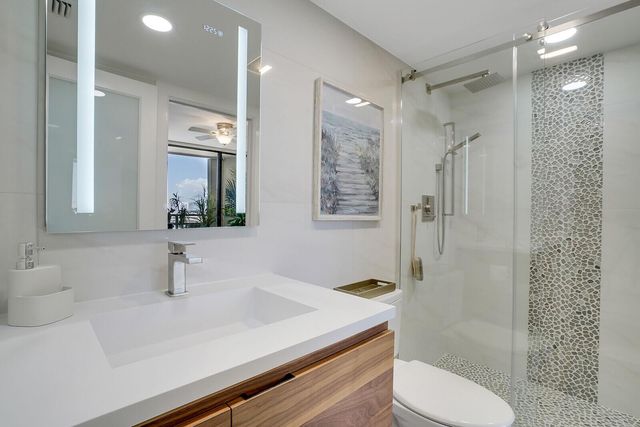 3560 S Ocean Boulevard Ph4, South Palm Beach, FL 33480