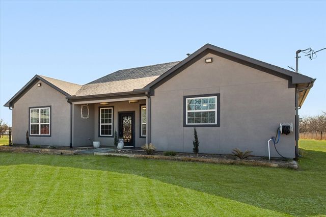 5017 SW County Road 2404, Wortham, TX 76693