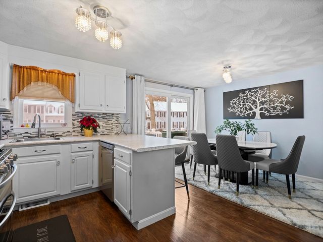 20 Woodland Dr 379, Lowell, MA 01852