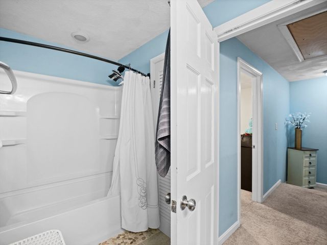 20 Woodland Dr 379, Lowell, MA 01852