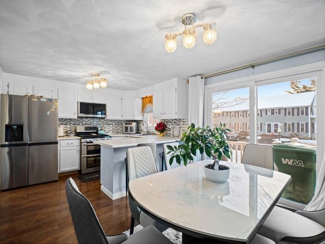 20 Woodland Dr 379, Lowell, MA 01852