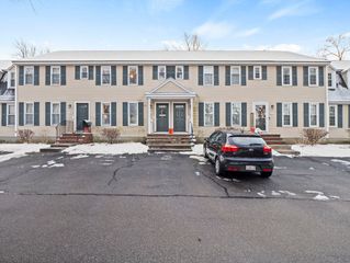 20 Woodland Dr 379, Lowell, MA 01852