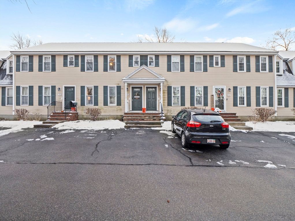 20 Woodland Dr 379, Lowell, MA 01852