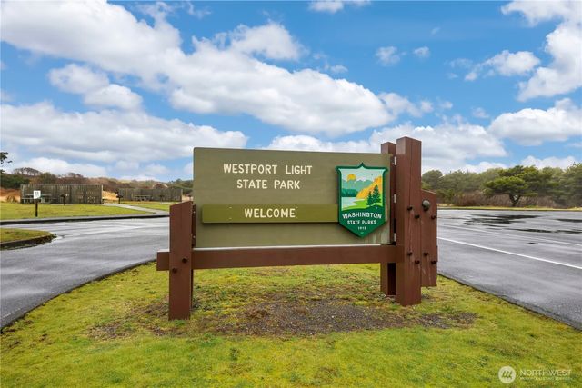 571 N Forrest Street, Westport, WA 98595