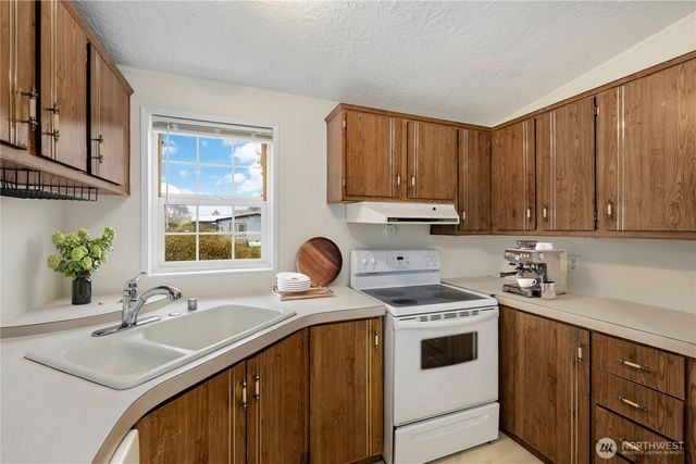 571 N Forrest Street, Westport, WA 98595