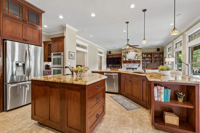 206 Rodeo Drive, Azle, TX 76020