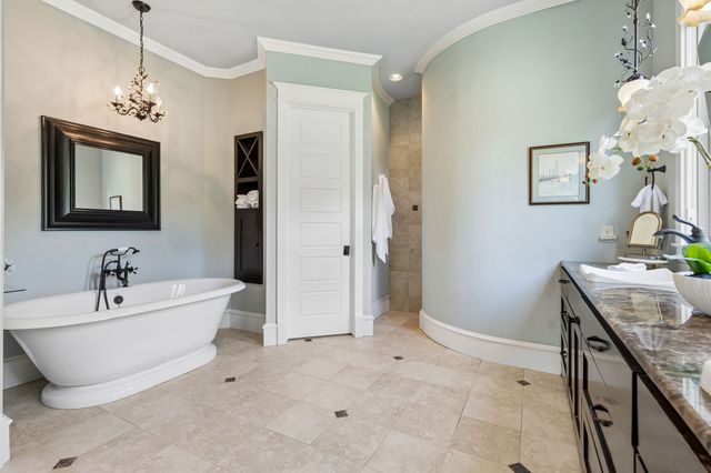 206 Rodeo Drive, Azle, TX 76020