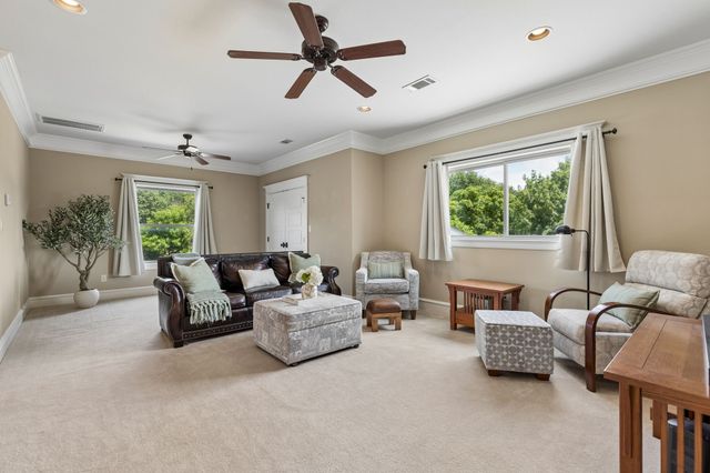 206 Rodeo Drive, Azle, TX 76020