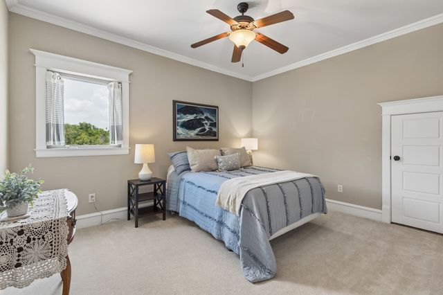 206 Rodeo Drive, Azle, TX 76020