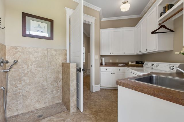 206 Rodeo Drive, Azle, TX 76020
