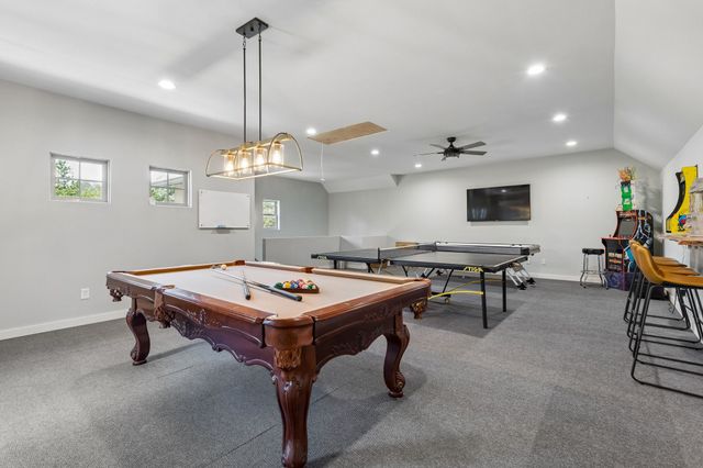 206 Rodeo Drive, Azle, TX 76020