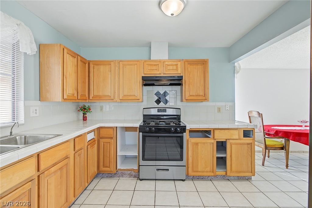 5212 Jeff Drive, Las Vegas, NV 89110 — photo 5