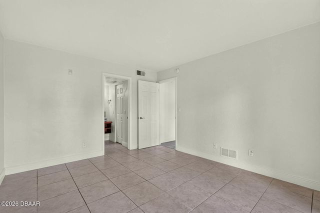 900 S Peninsula Dr Apt 214, Daytona Beach, FL 32118