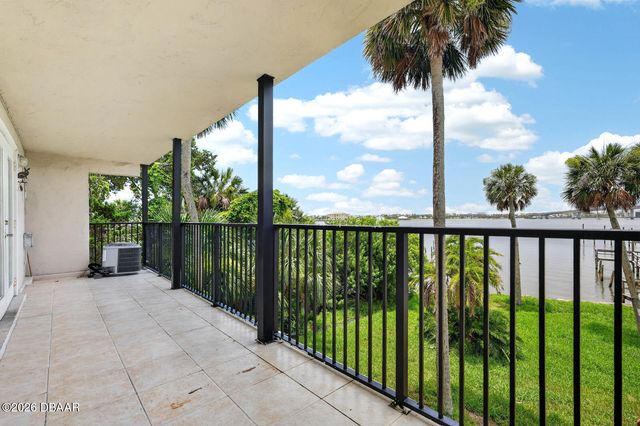 900 S Peninsula Dr Apt 214, Daytona Beach, FL 32118