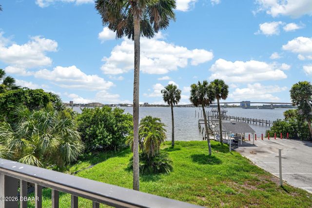 900 S Peninsula Dr Apt 214, Daytona Beach, FL 32118