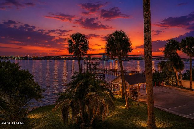 900 S Peninsula Dr Apt 214, Daytona Beach, FL 32118