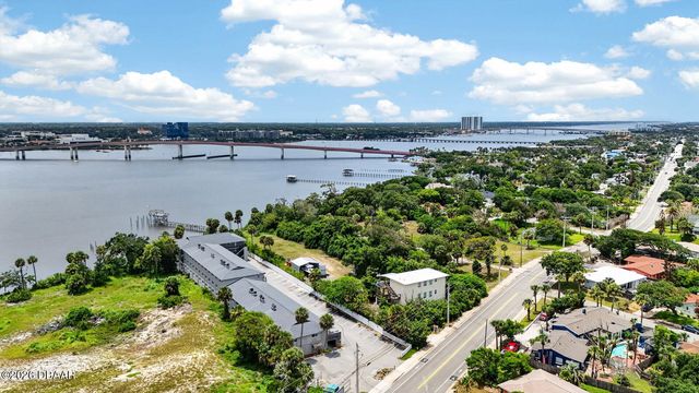 900 S Peninsula Dr Apt 214, Daytona Beach, FL 32118