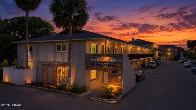900 S Peninsula Dr Apt 214, Daytona Beach, FL 32118