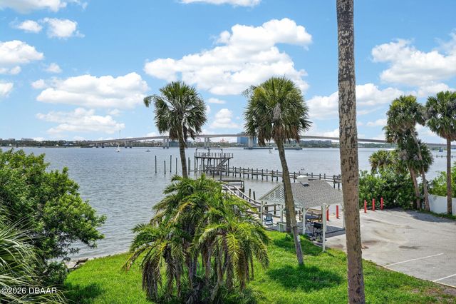 900 S Peninsula Dr Apt 214, Daytona Beach, FL 32118