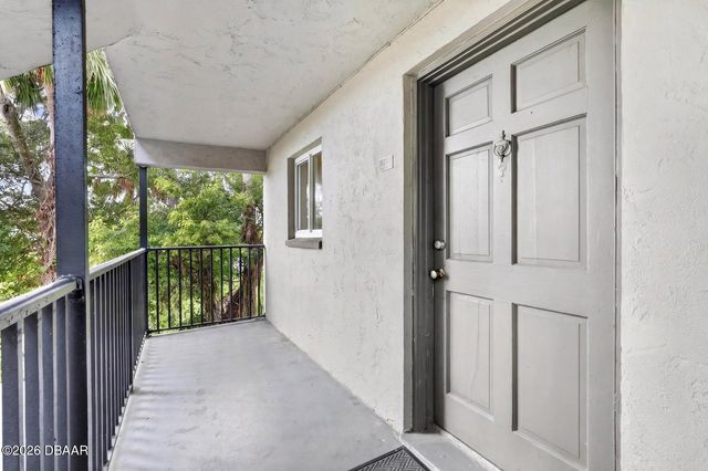 900 S Peninsula Dr Apt 214, Daytona Beach, FL 32118