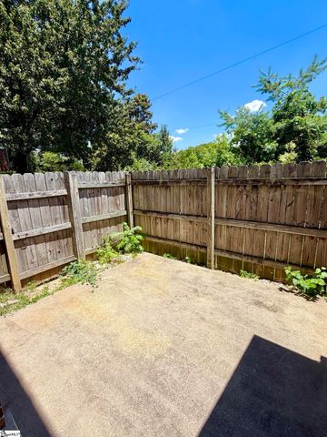 28 Briarglen Place, Greenville, SC 29615