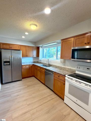 28 Briarglen Place, Greenville, SC 29615