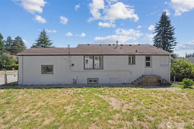 12001 64th Avenue S, Seattle, WA 98178