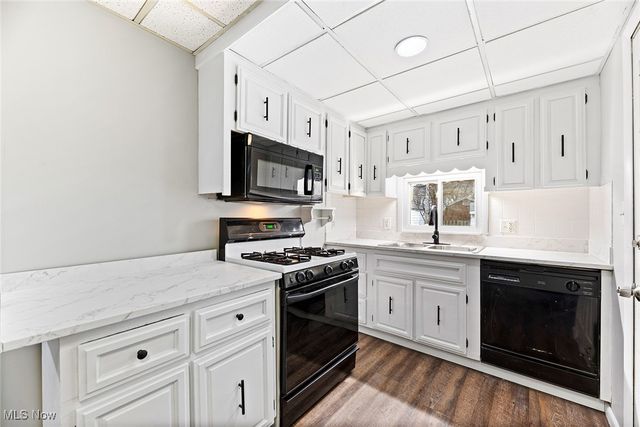 10918 Linnet Avenue, Cleveland, OH 44111