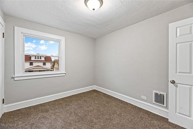 10918 Linnet Avenue, Cleveland, OH 44111