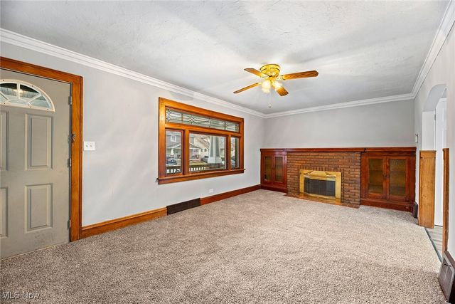 10918 Linnet Avenue, Cleveland, OH 44111