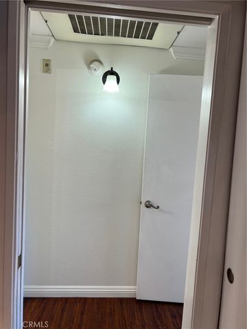 10943 Laurel Canyon C-20, San Fernando, CA 91340