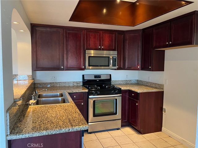 10943 Laurel Canyon C-20, San Fernando, CA 91340