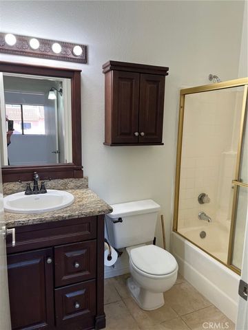 10943 Laurel Canyon C-20, San Fernando, CA 91340